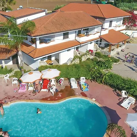 Beautiful In Ricadi Vv With 1 Bedrooms, Wifi And Outdoor Swimming Pool Διαμέρισμα